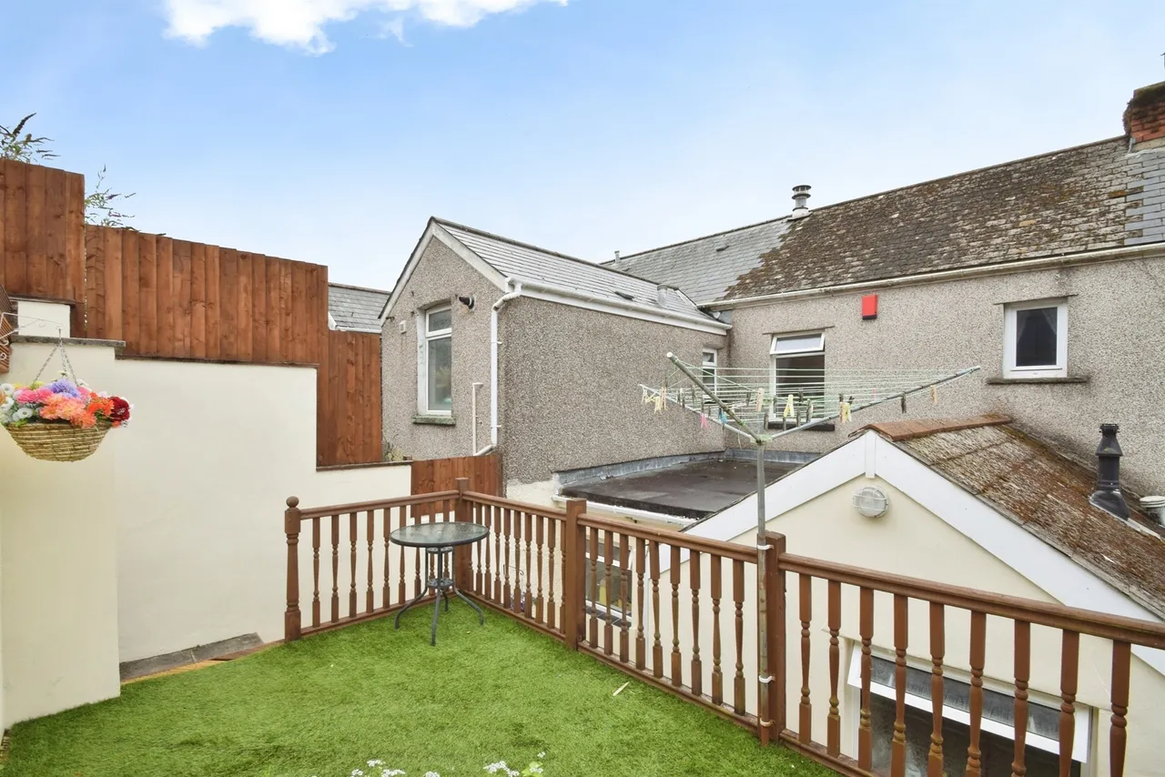 Nythbran Terrace, Porth, CF39, photo 17