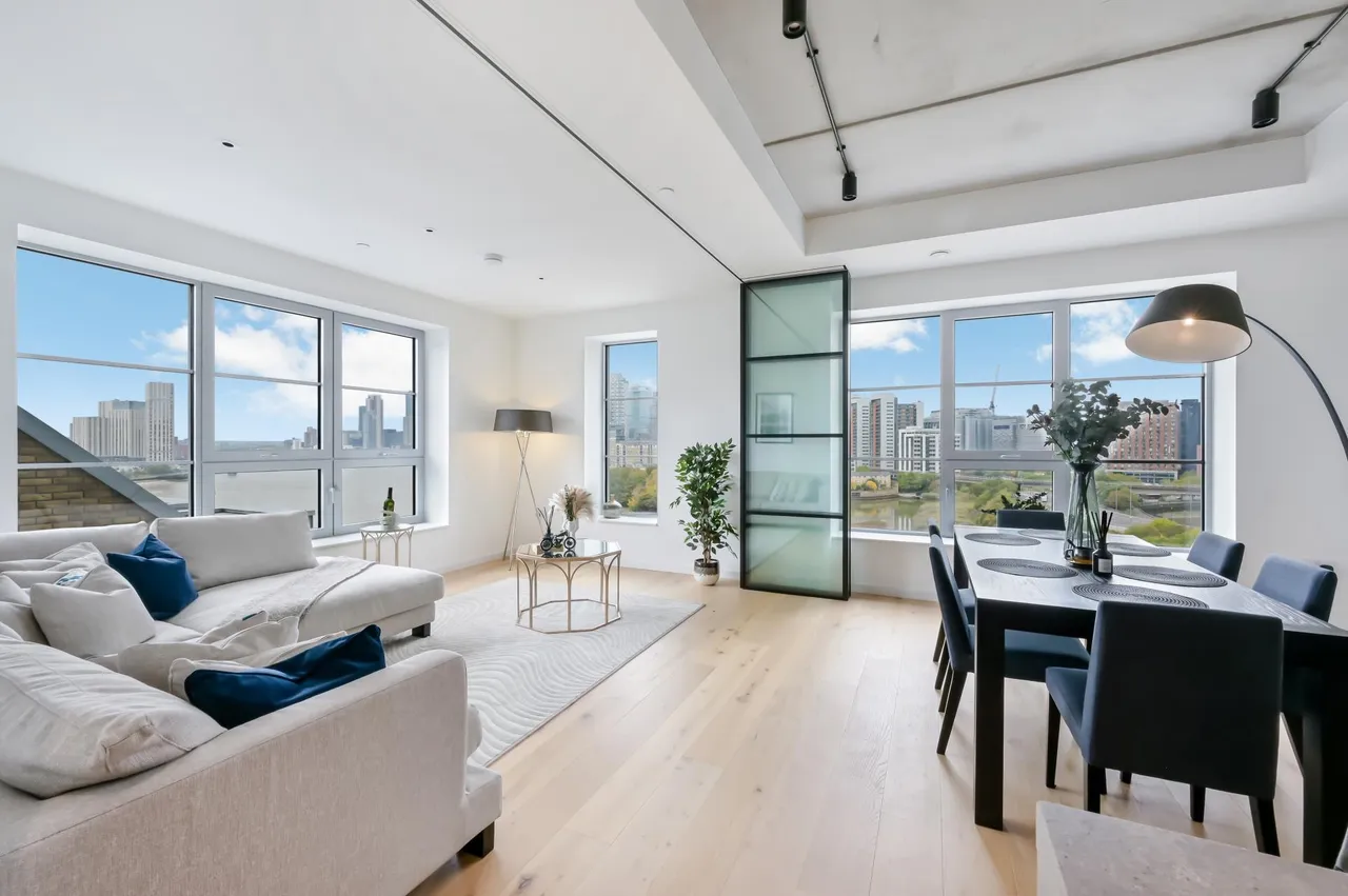 3 bed flat for sale, Goodluck Hope Walk, London, E14