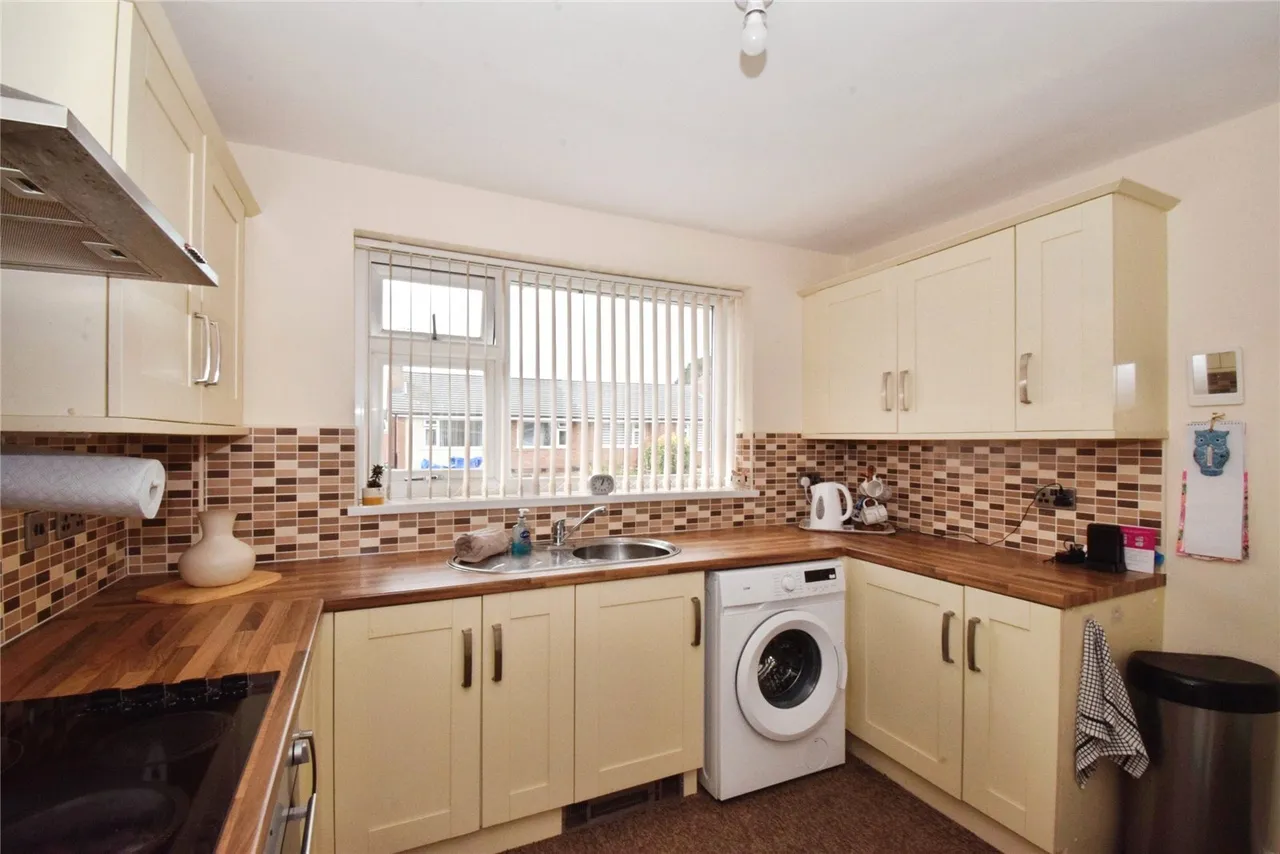 Buckfast Close, Wigston, LE18, photo 4