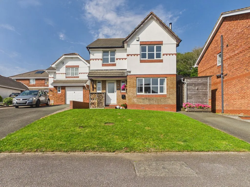 property for sale — Penmere Drive, Newquay