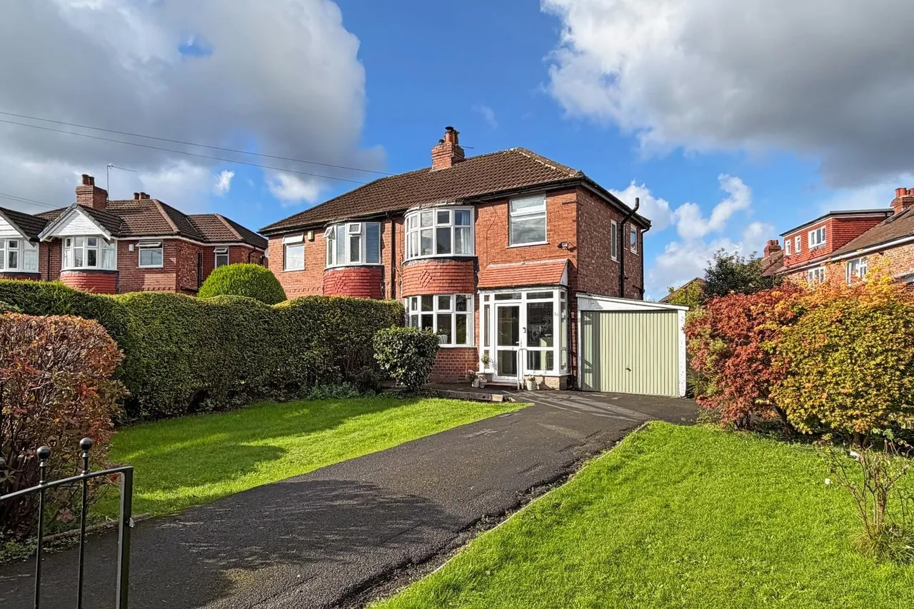 3 bed house for sale, St. Georges Crescent, Timperley, WA15