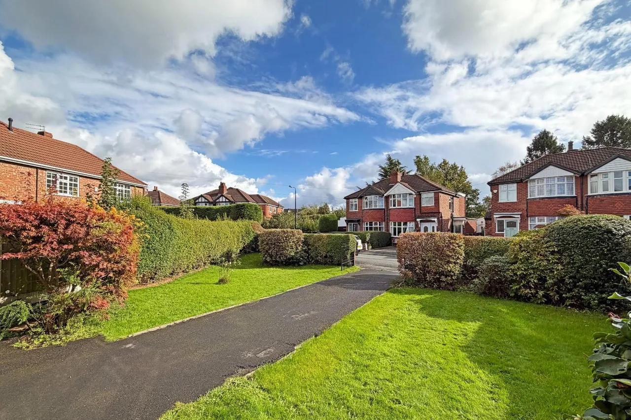 St. Georges Crescent, Timperley, WA15, photo 28