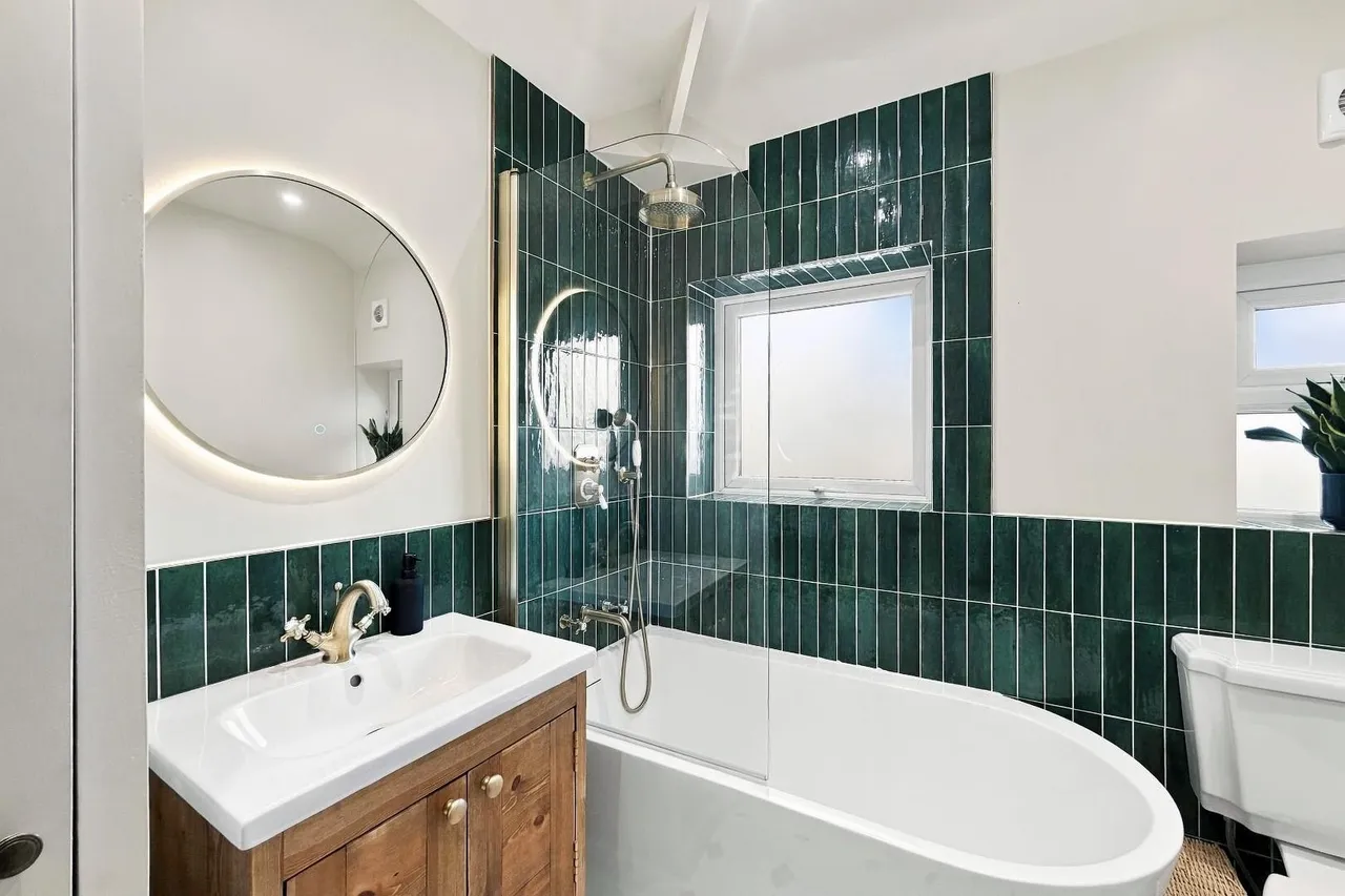 St. Georges Crescent, Timperley, WA15, photo 23