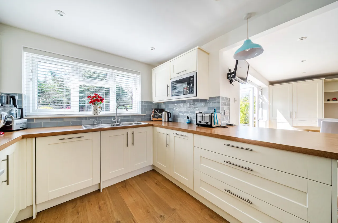 Frimley Grove Gardens, Frimley, Camberley, Surrey, GU16 7JY, photo 20