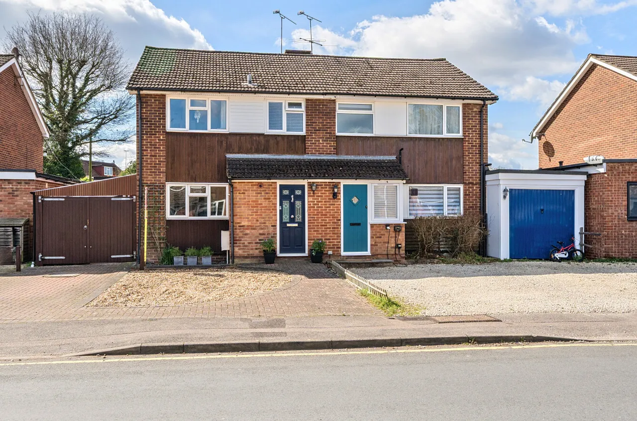 Frimley Grove Gardens, Frimley, Camberley, Surrey, GU16 7JY, photo 15
