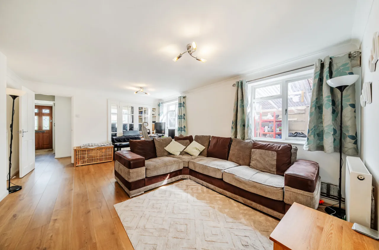 Frimley Grove Gardens, Frimley, Camberley, Surrey, GU16 7JY, photo 17