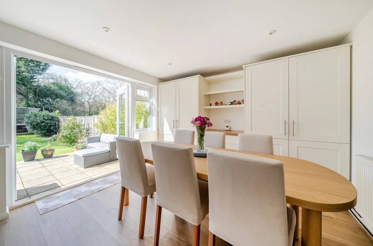 Frimley Grove Gardens, Frimley, Camberley, Surrey, GU16 7JY, photo 5