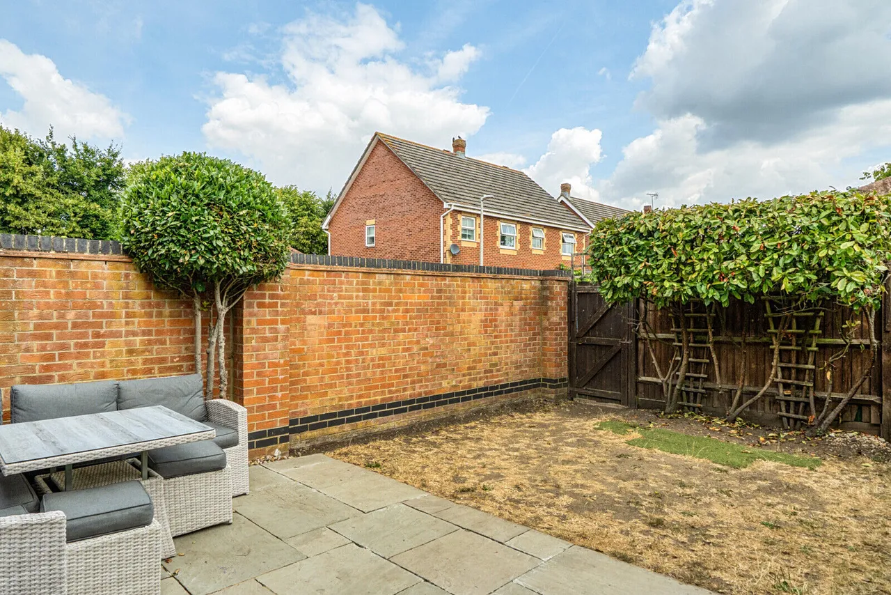 Spring Gardens, Theale, RG7, photo 18