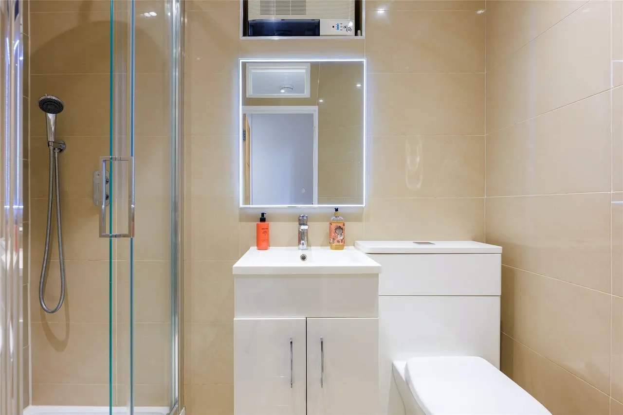 Swan Court, Chelsea Manor Street, Chelsea, London, SW3, photo 10