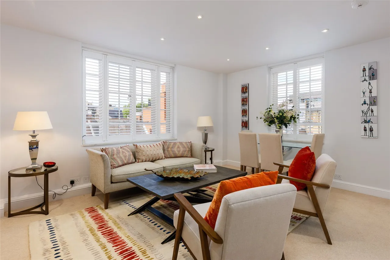 Swan Court, Chelsea Manor Street, Chelsea, London, SW3, photo 2