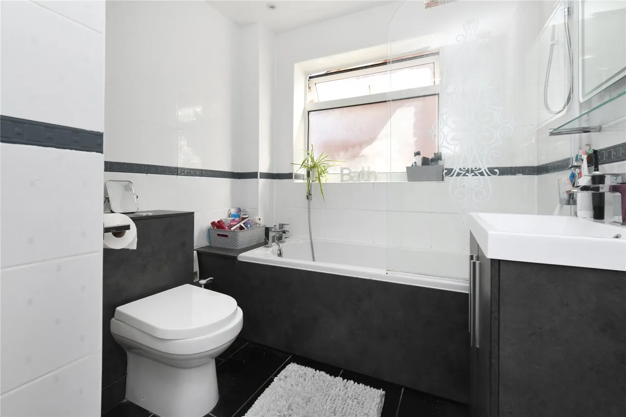 New England Crescent, Great Wakering, Southend-on-Sea, Essex, SS3, photo 18