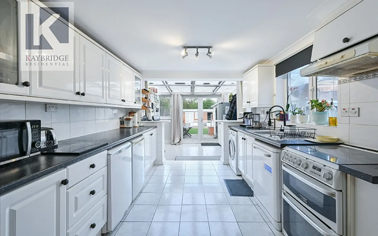 Iris Road, West Ewell, KT19, photo 4