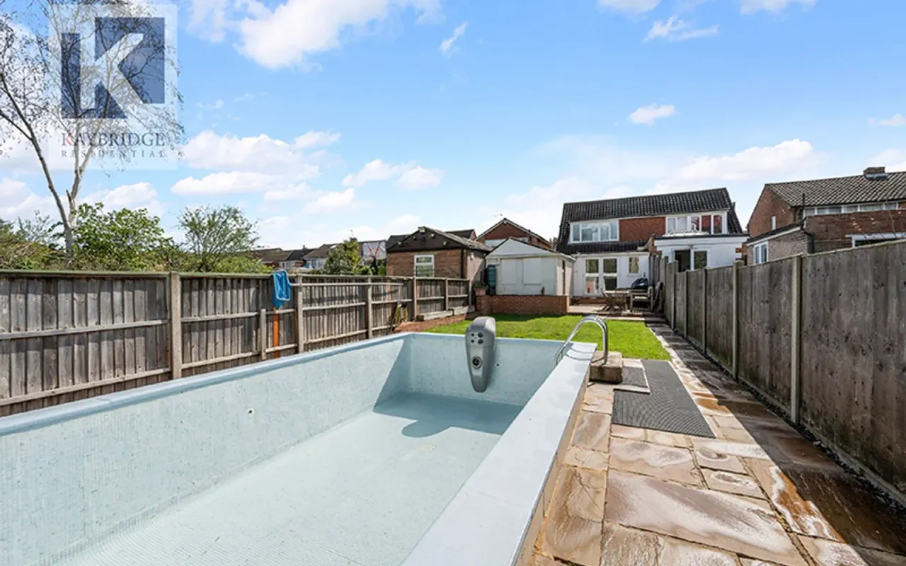Iris Road, West Ewell, KT19, photo 7