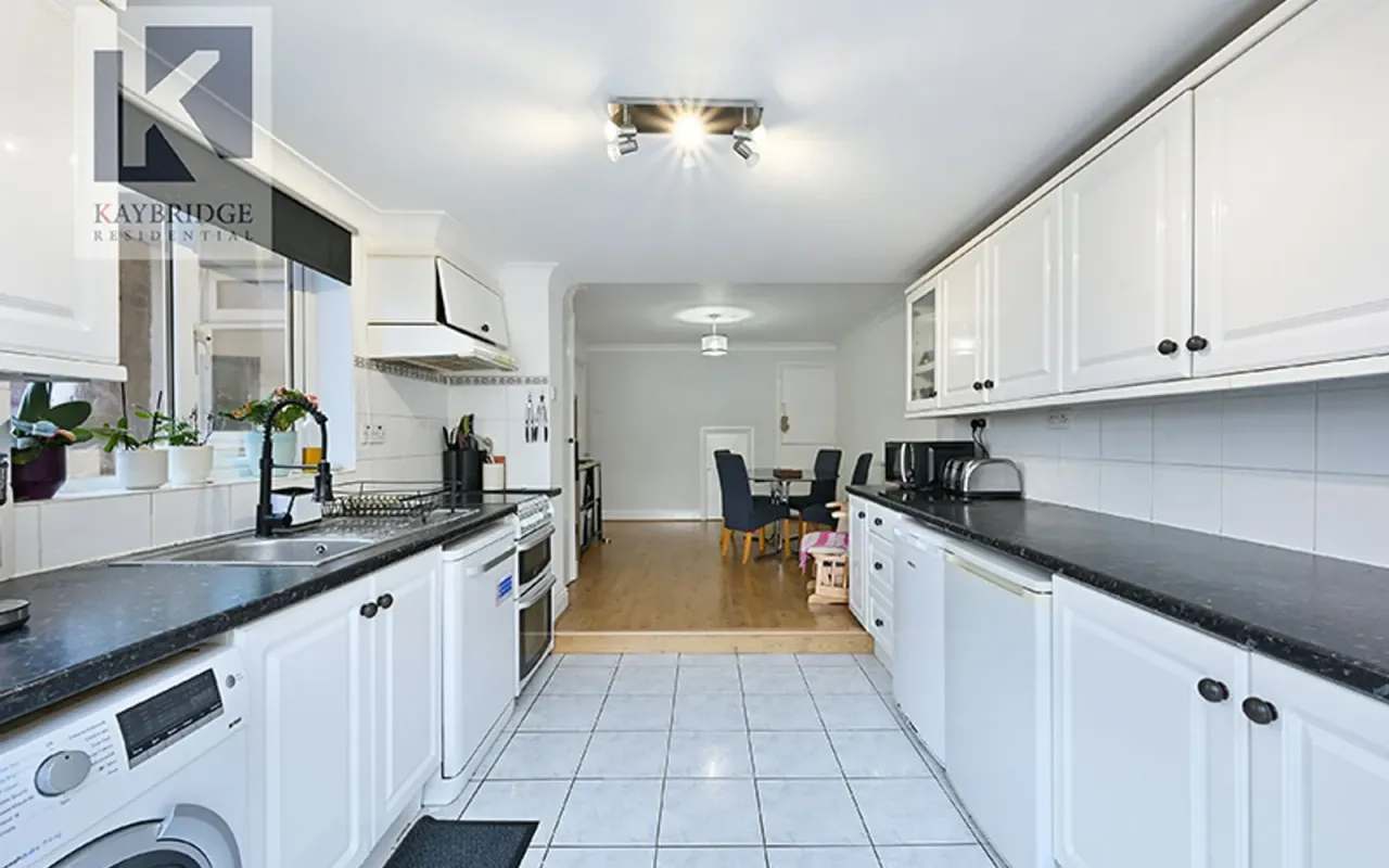 Iris Road, West Ewell, KT19, photo 5