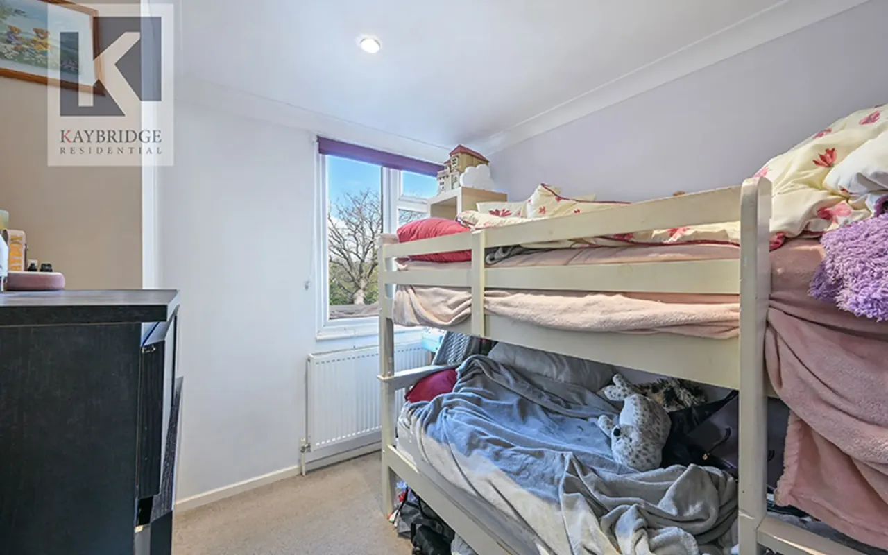 Iris Road, West Ewell, KT19, photo 10