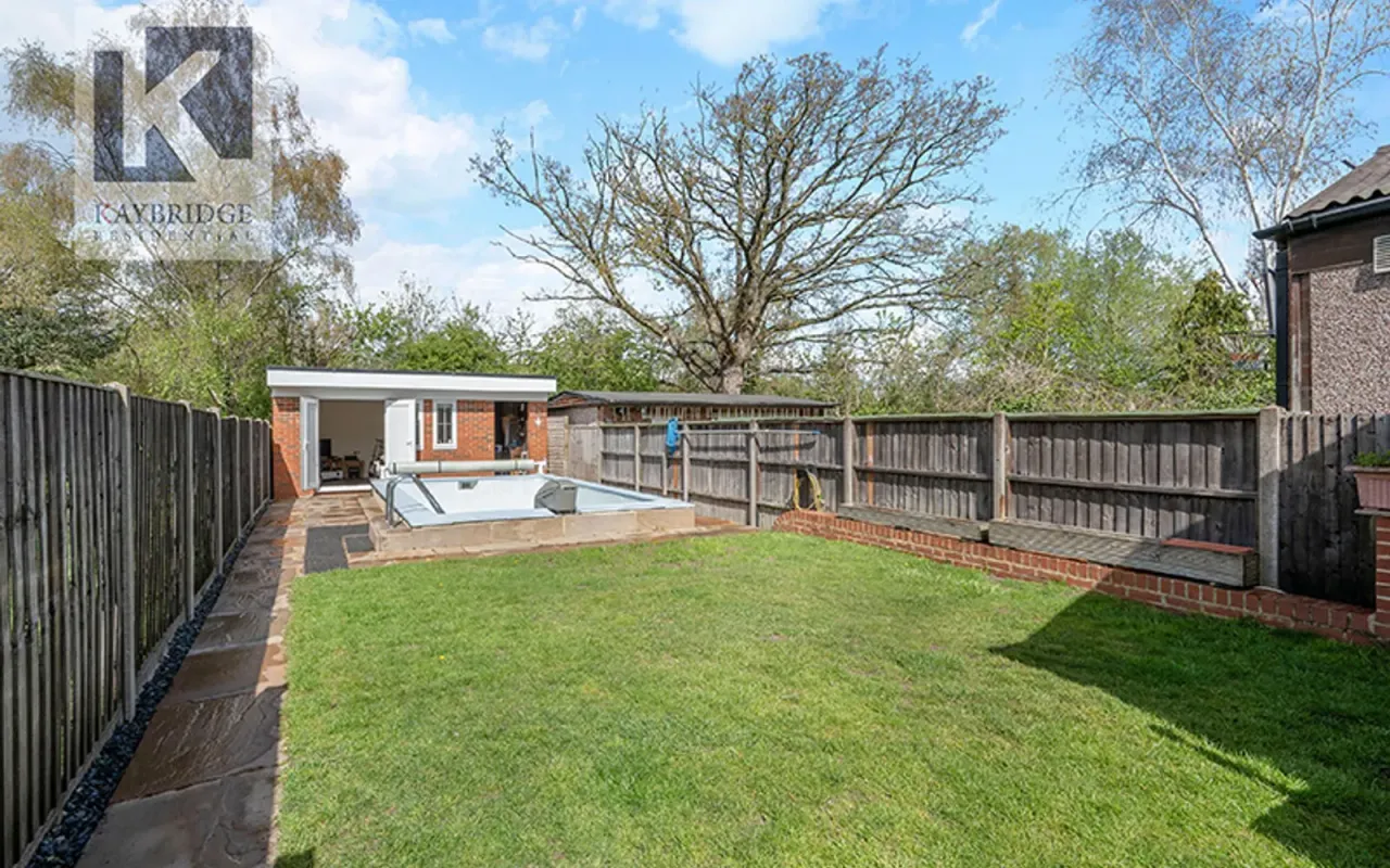 Iris Road, West Ewell, KT19, photo 8