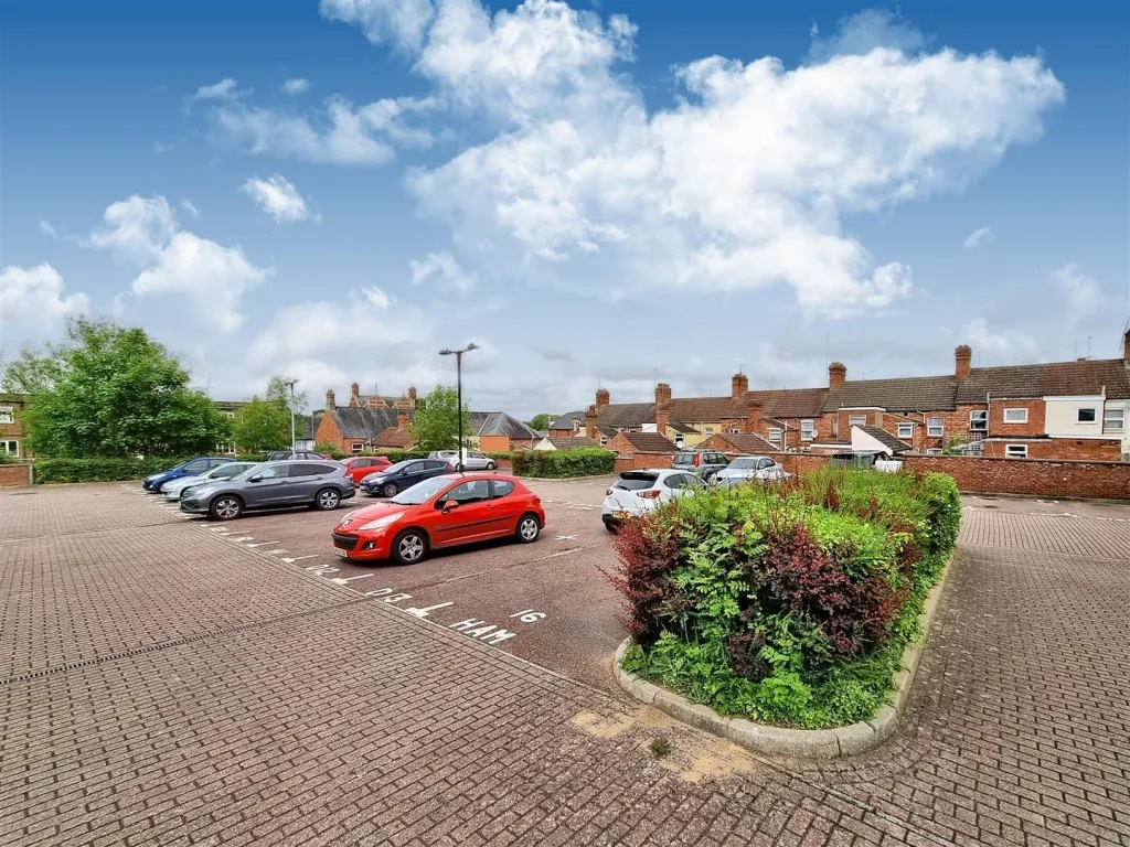 Denbeigh House, Rectory Road, Rushden, photo 7