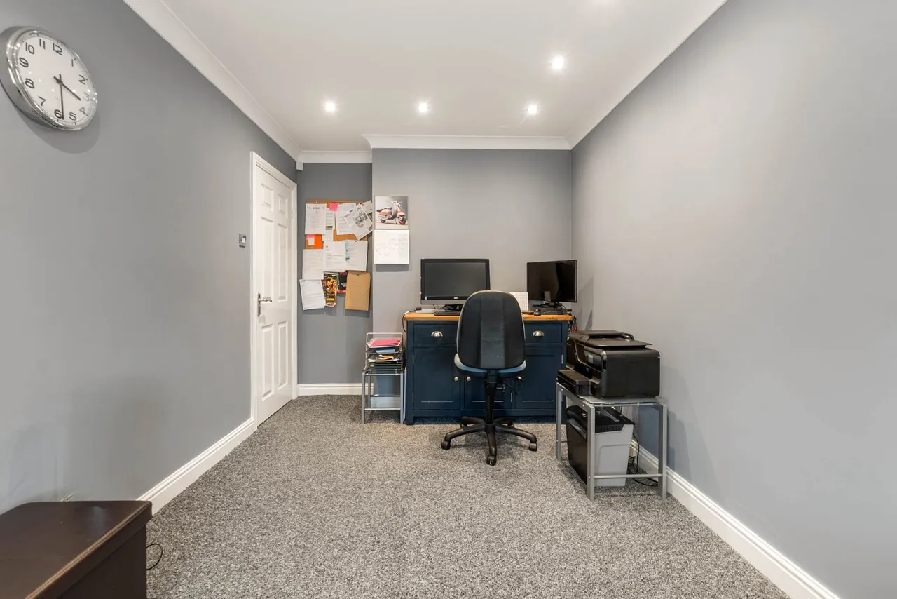 Westminster Road, HX3, photo 13