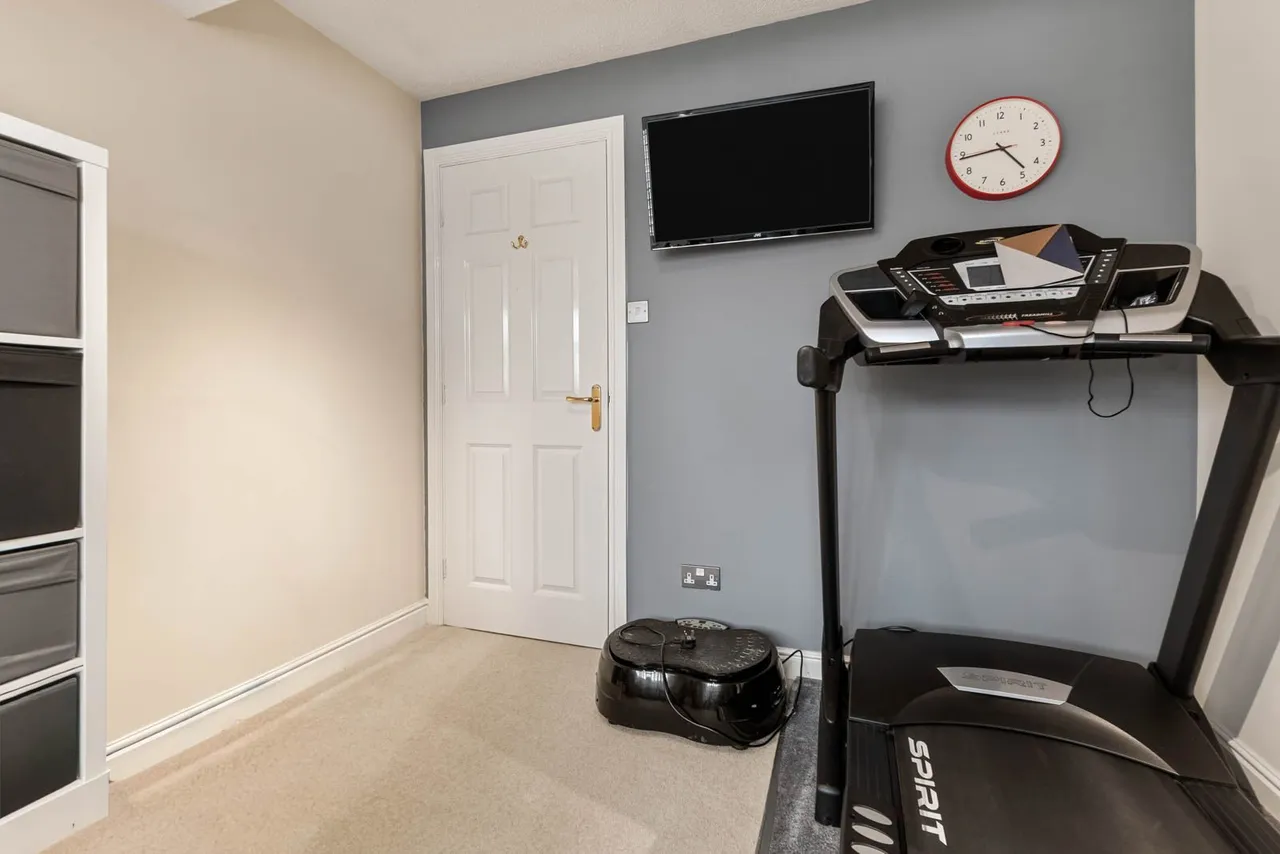 Westminster Road, HX3, photo 26