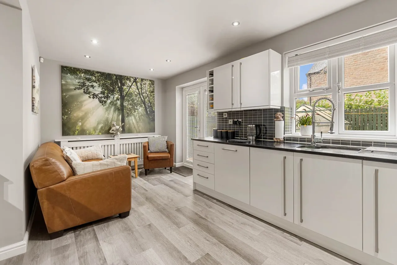 Westminster Road, HX3, photo 8