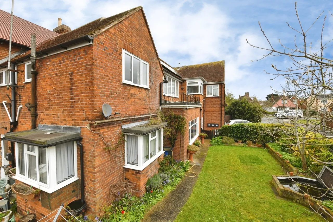 Blenheim Drive, Colchester, Essex, CO2, photo 21