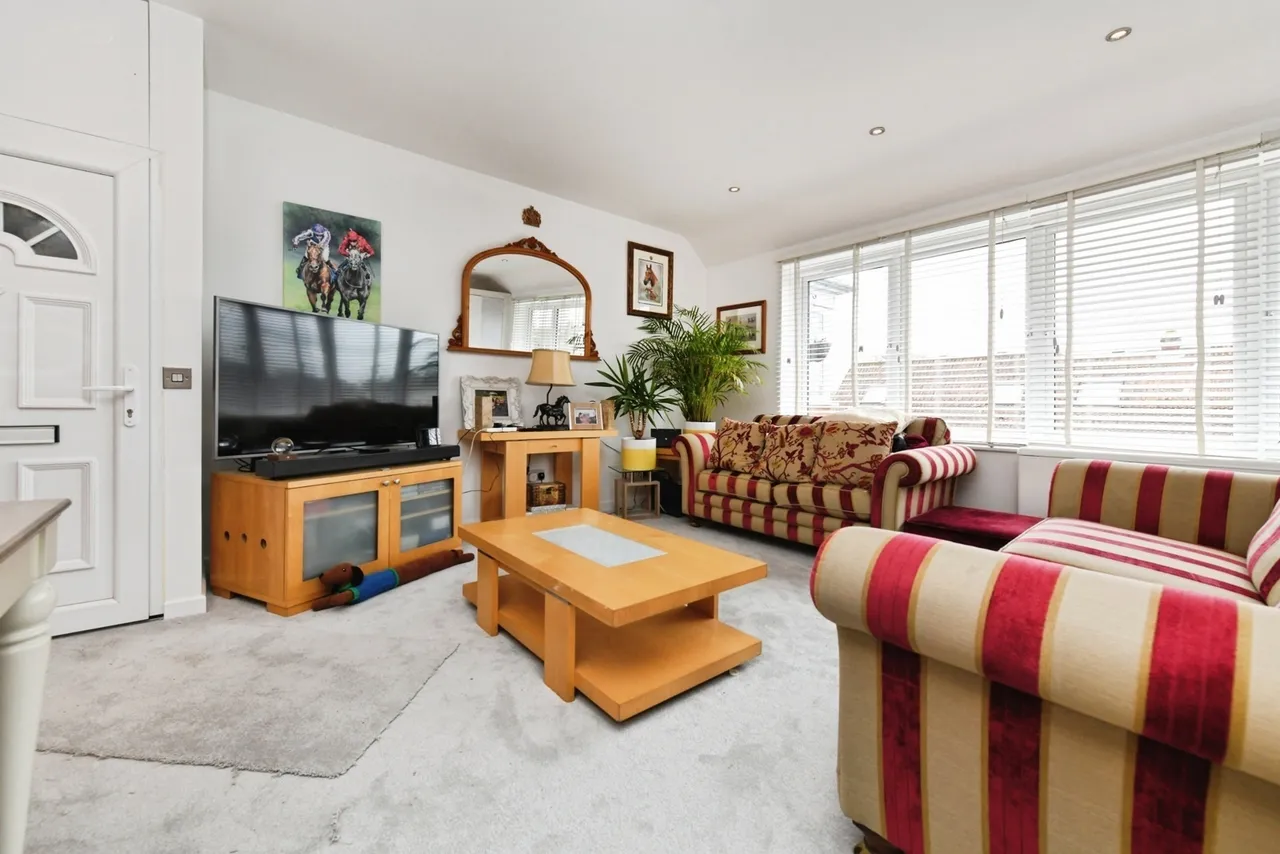 Blenheim Drive, Colchester, Essex, CO2, photo 17