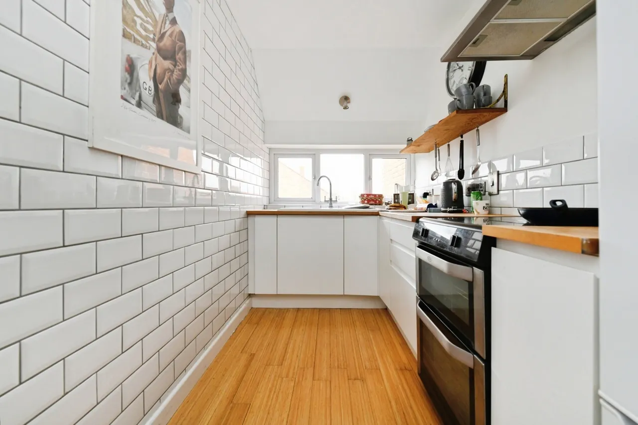 Blenheim Drive, Colchester, Essex, CO2, photo 19