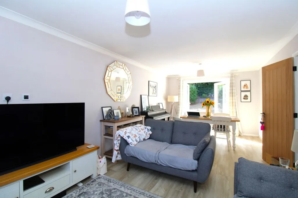 Petworth Close, Stevenage, photo 2