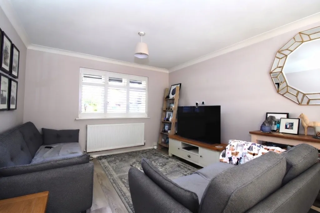 Petworth Close, Stevenage, photo 9