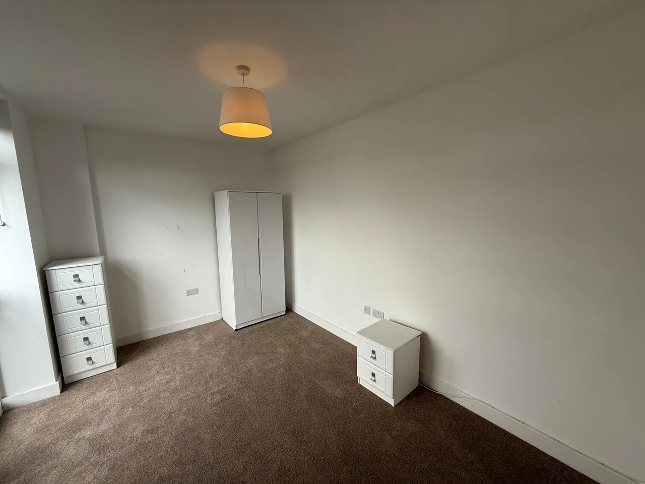 Bowes Road, London, N11, photo 10