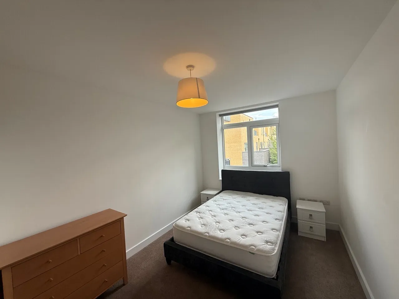 Bowes Road, London, N11, photo 9