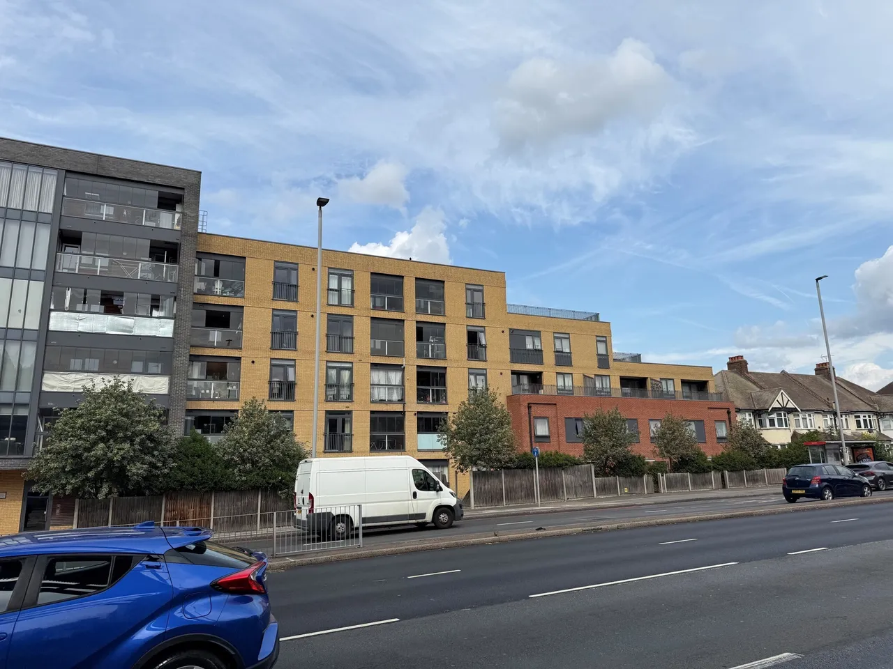 Bowes Road, London, N11, photo 14