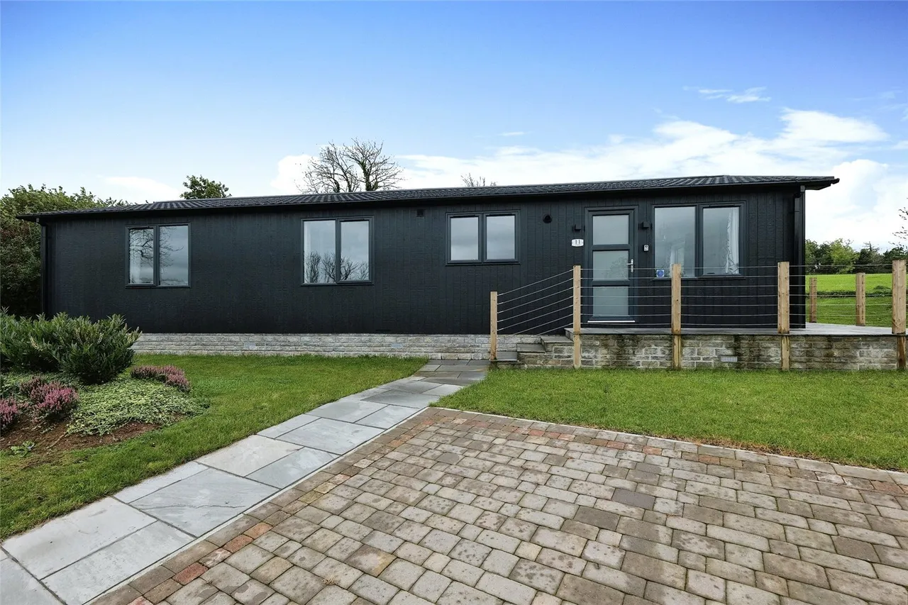 4 bed house for sale, Roadord Lake, Lifton, PL16