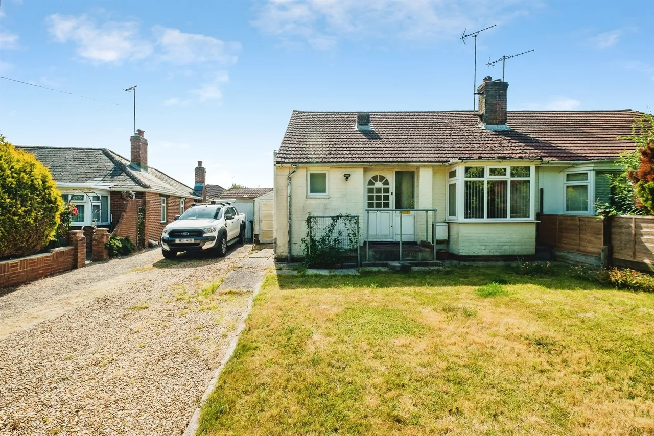 2 bed house for sale, Mill Lane, Rustington, BN16