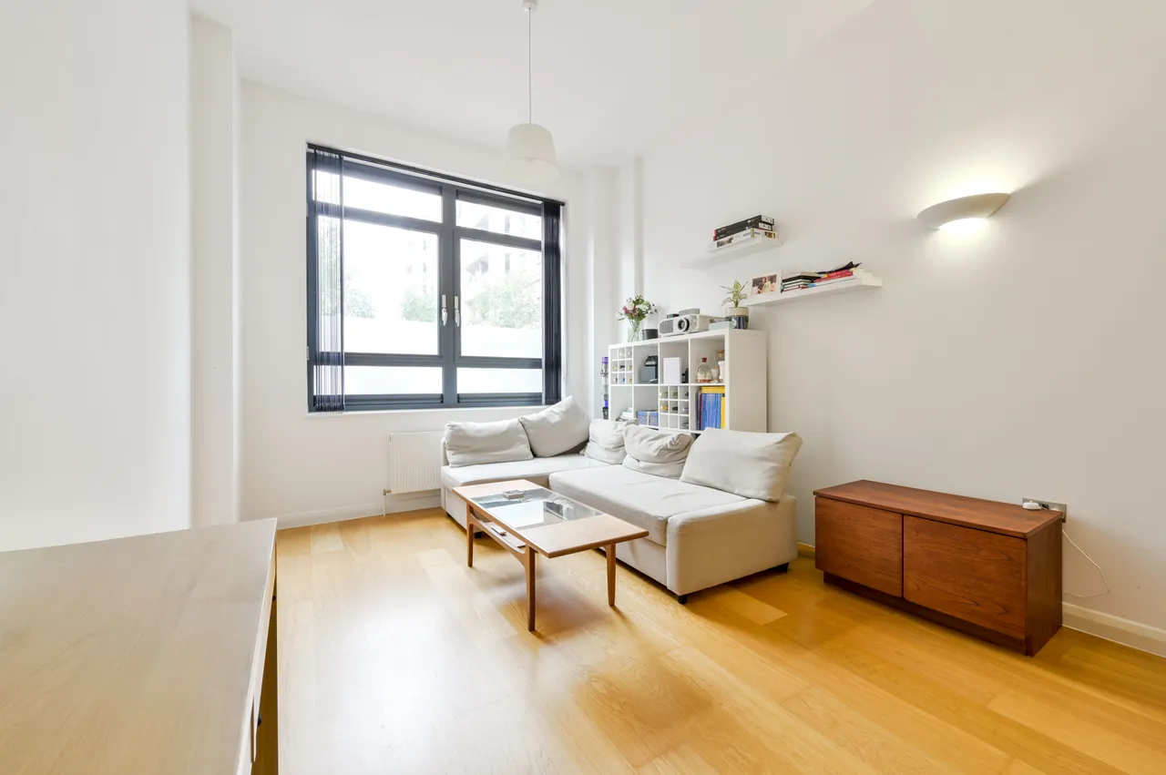 1 bed flat for sale, London, W3