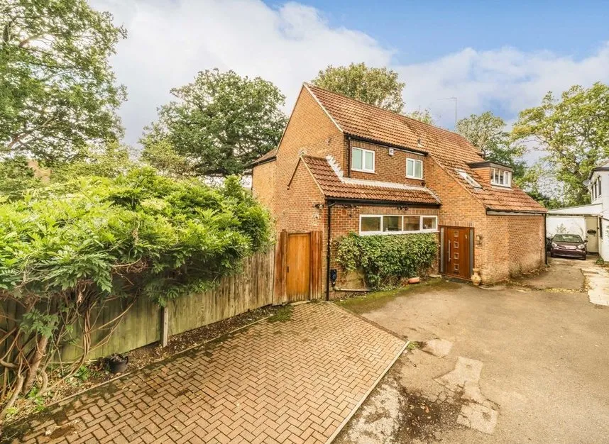 5 bed house for sale, Hendon Avenue, Finchley, N3