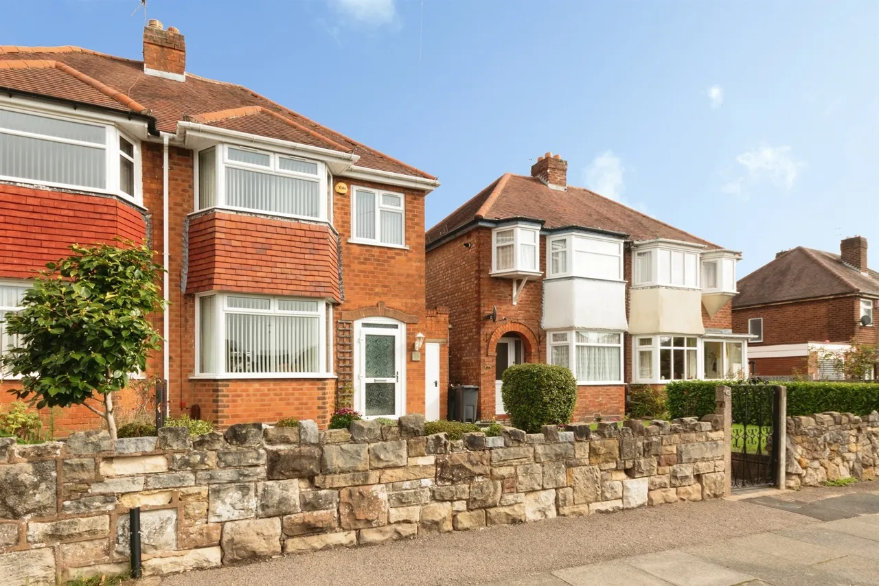 The Vineries, Birmingham, B27, photo 19