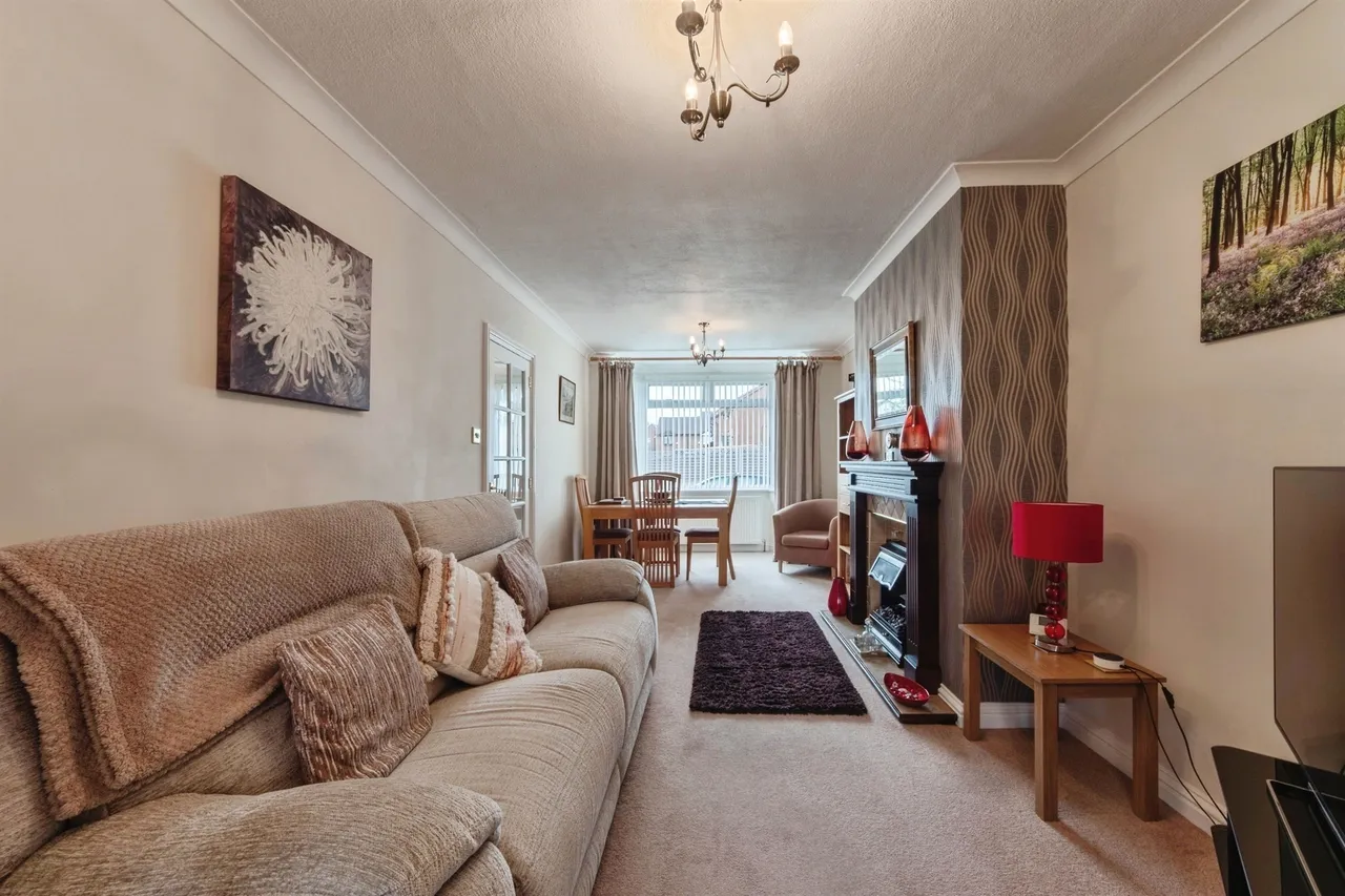 The Vineries, Birmingham, B27, photo 6