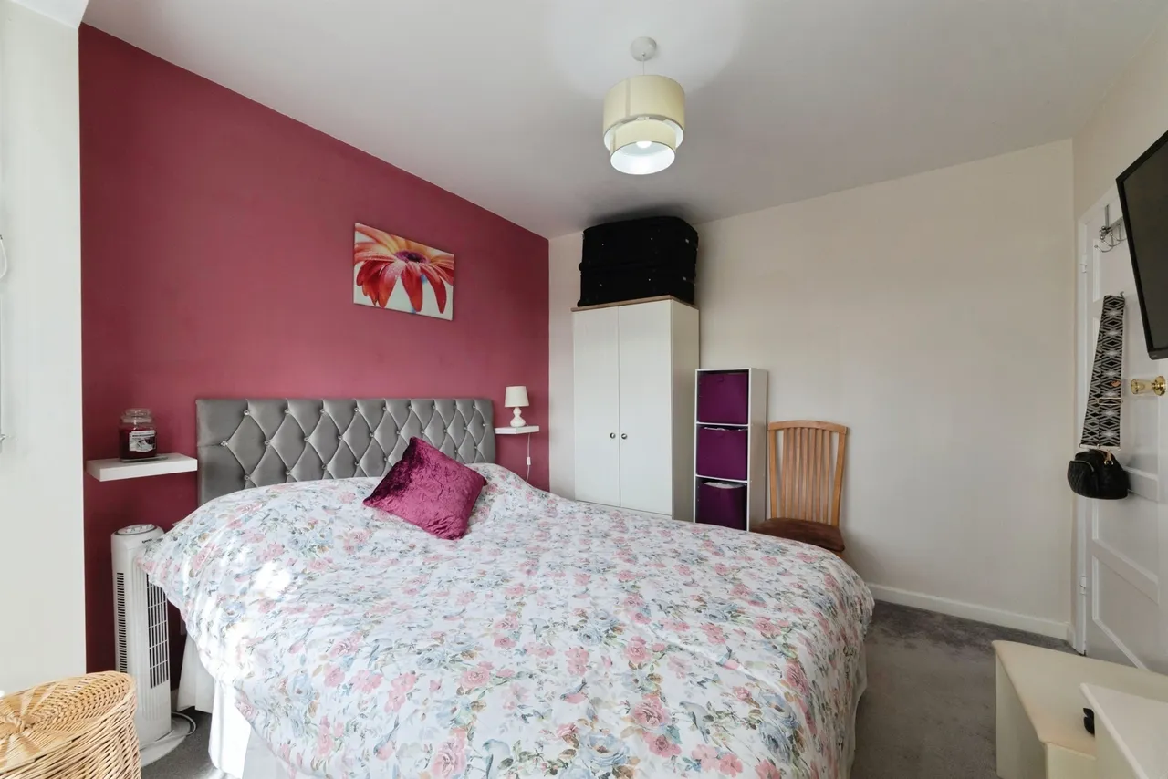 The Vineries, Birmingham, B27, photo 12