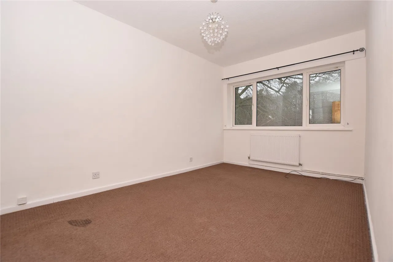 Sandhill Court, Leeds, LS17, photo 4