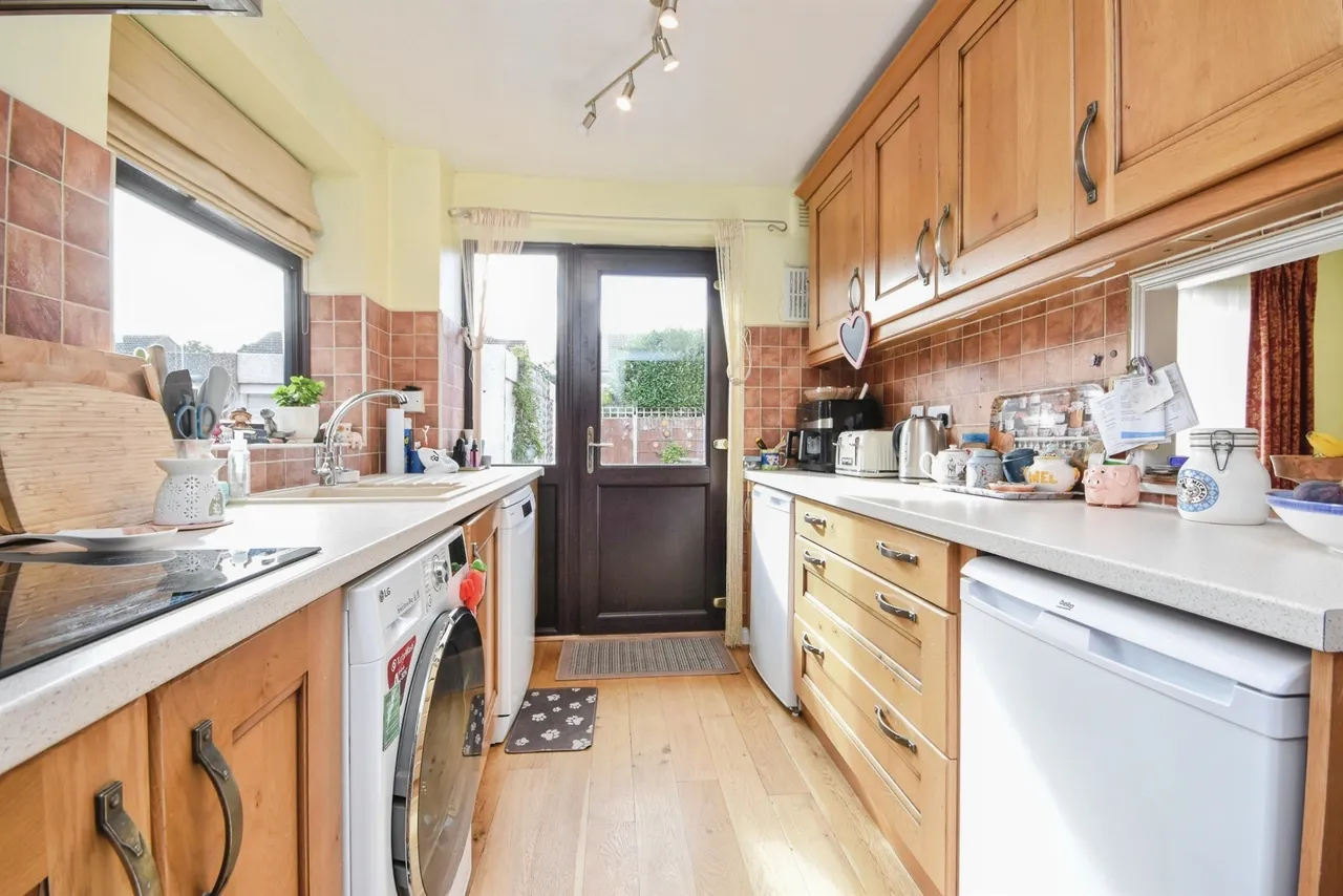 Magnolia Way, Pilgrims Hatch, CM15, photo 19