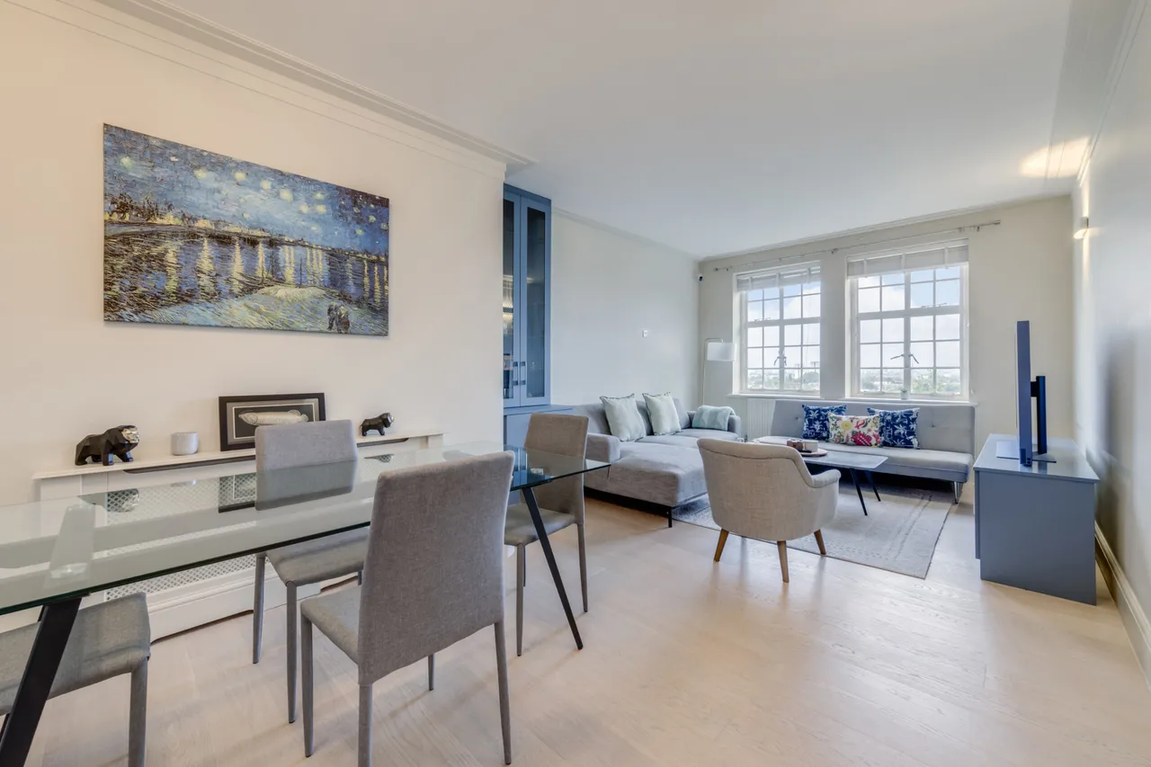 3 bed flat for sale, Finchley Road, Hampstead, NW3