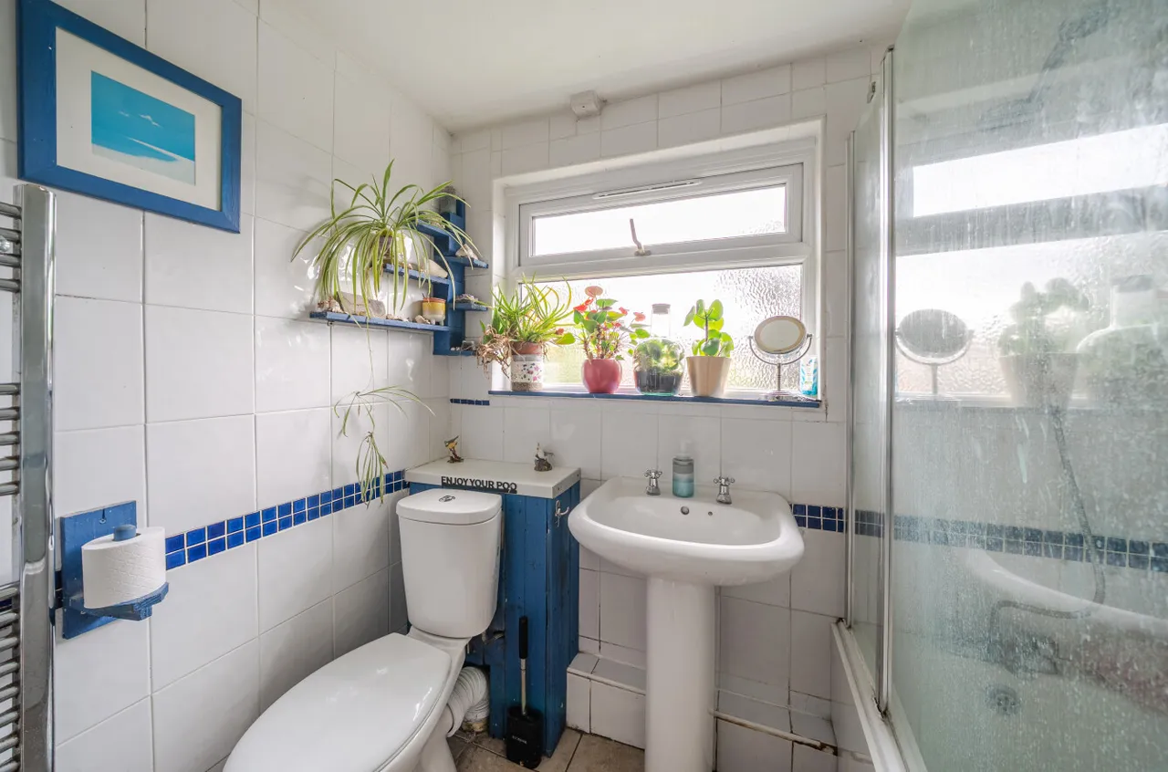 Vicarage Road, Alton, GU34, photo 7