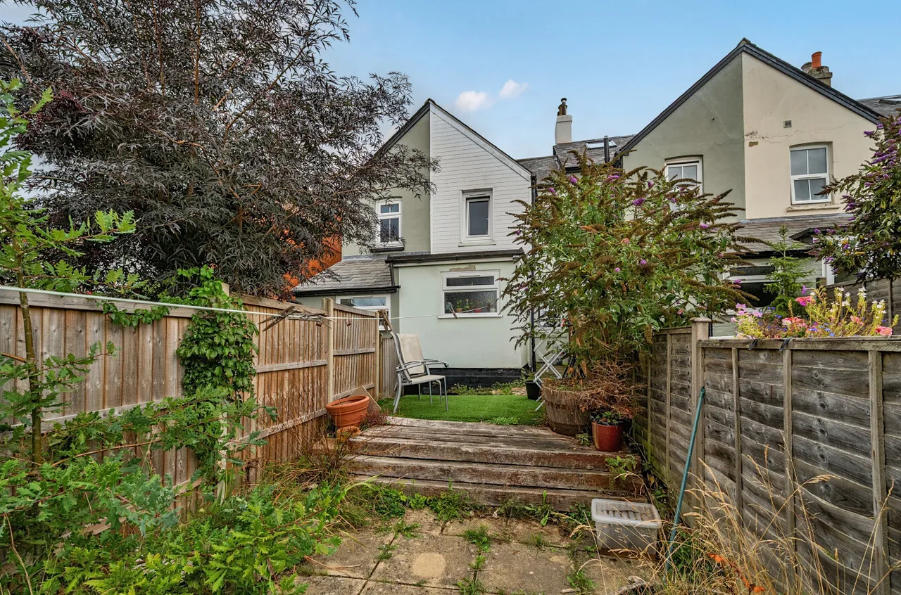 Vicarage Road, Alton, GU34, photo 8