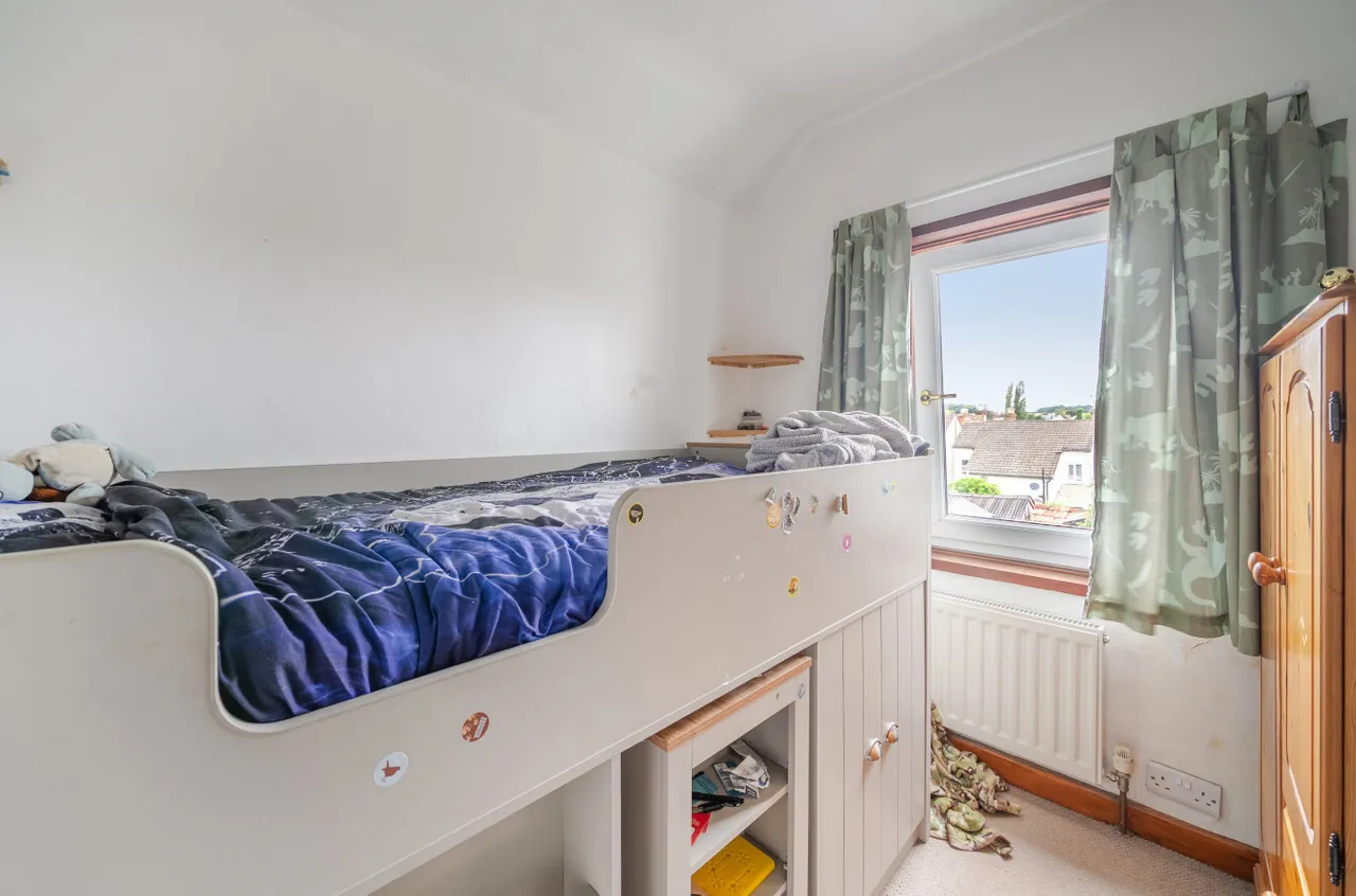 Vicarage Road, Alton, GU34, photo 10