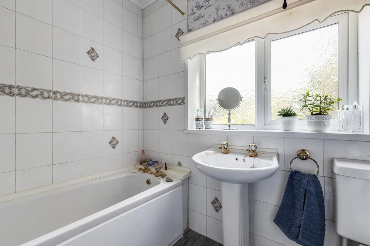 Ghyll Close, Steeton, BD20, photo 9