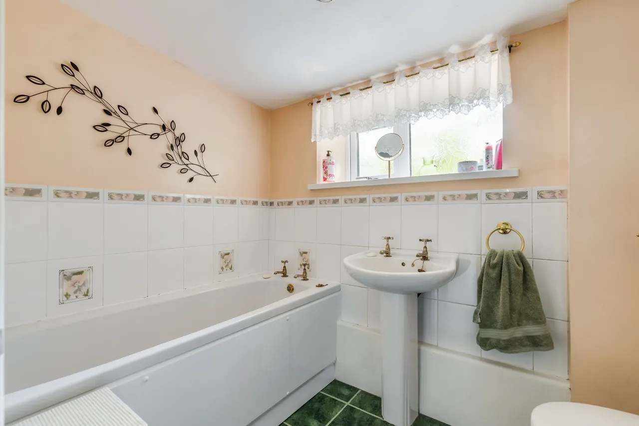 Ghyll Close, Steeton, BD20, photo 19
