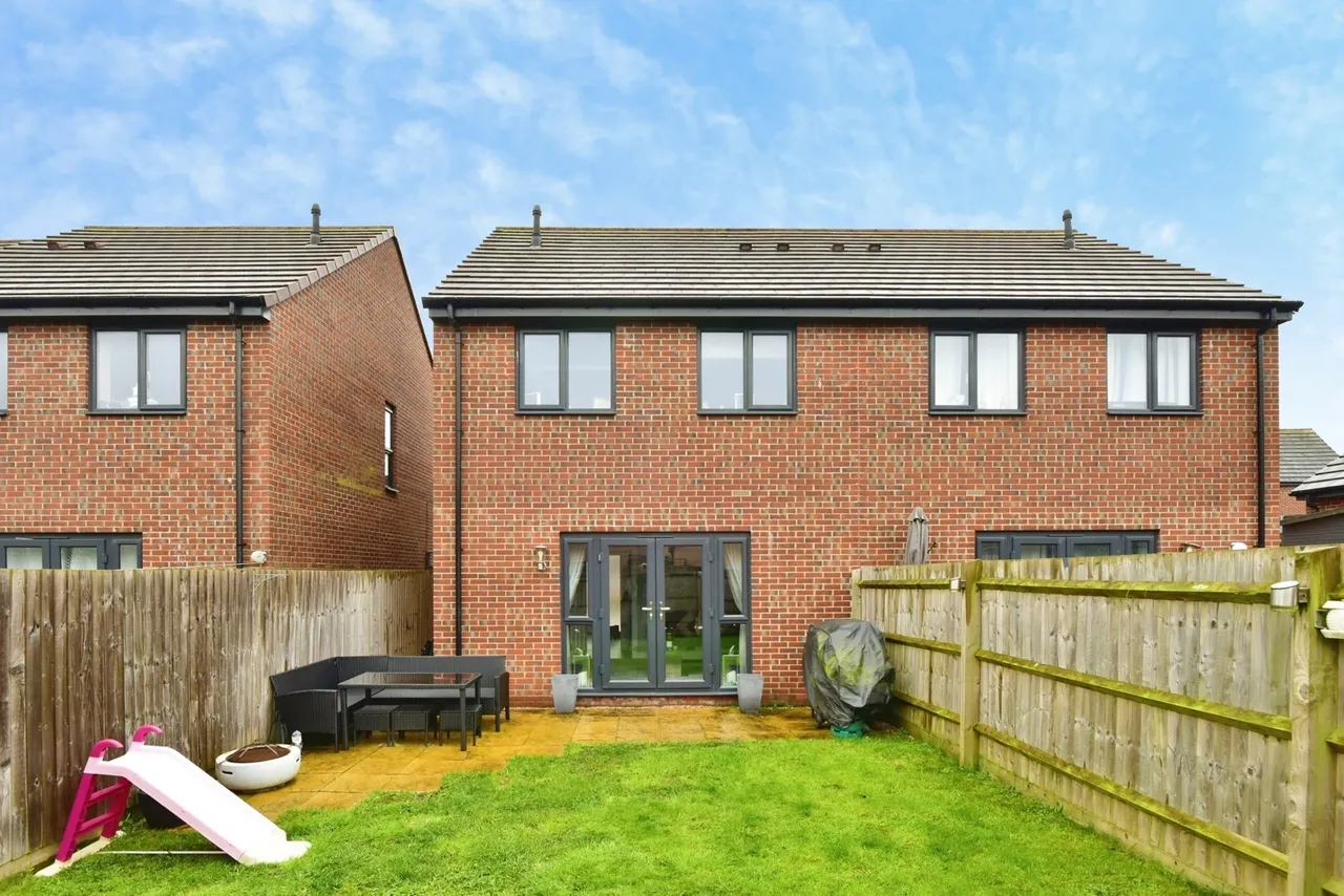 Fell Avenue, NEWCASTLE, Staffordshire, ST5, photo 19