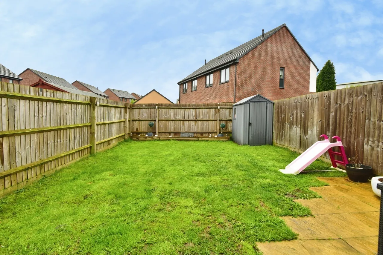 Fell Avenue, NEWCASTLE, Staffordshire, ST5, photo 18