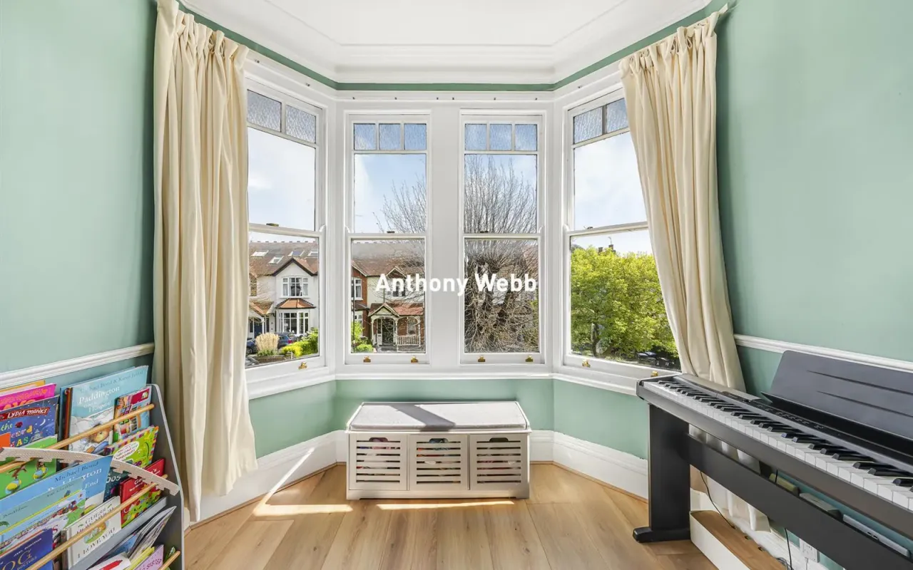 Lakeside Road, Palmers Green, N13, photo 7